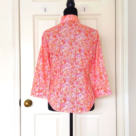 NWOT. Express Design Studio 100% Cotton Floral Button Down Shirt with 3/4 sleeve - Picture 2 of 4